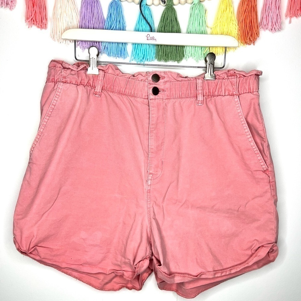Universal Thread Target Pink High Waisted Paper Bag Baggy Shorts Size XL